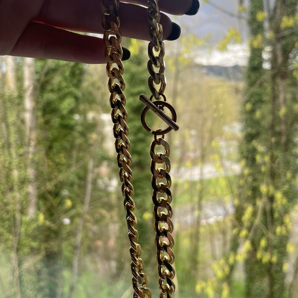 Gold chain necklace - 💵See bundle deal🔝💵